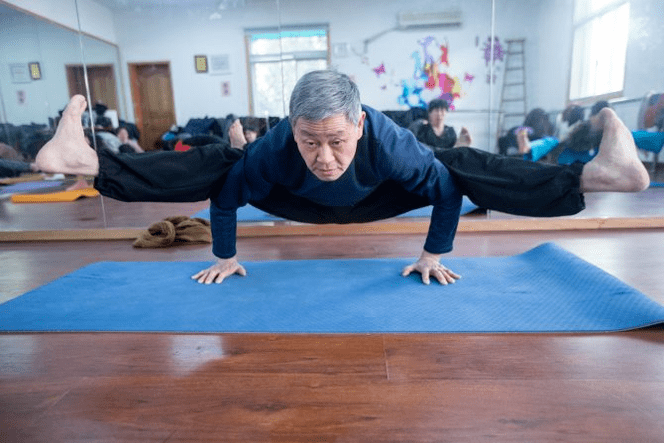 yoga för att öka styrkan